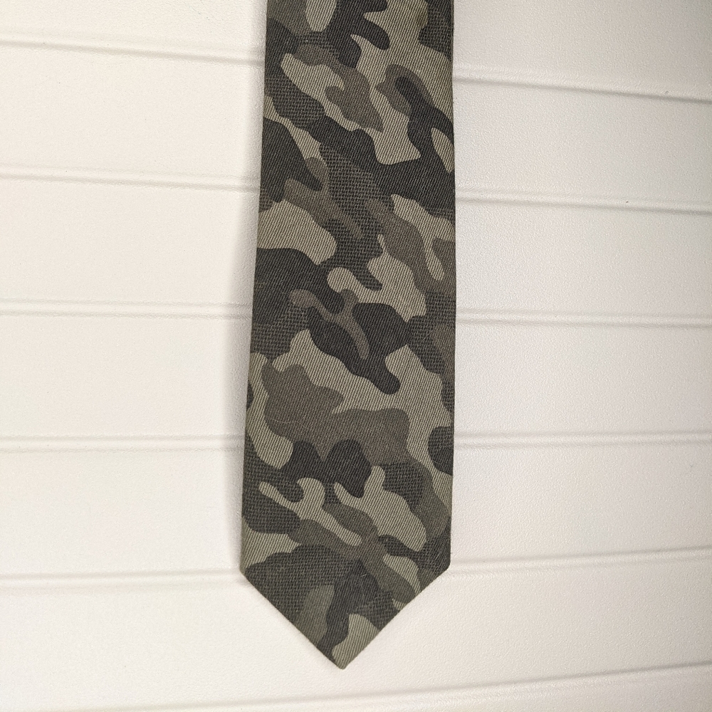 JF J. Ferrar Camo Tie